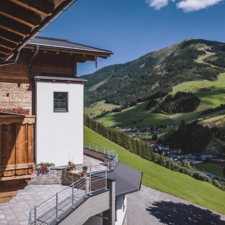 Lindlinghof Aparthotel Saalbach-Hinterglemm Exteriör bild